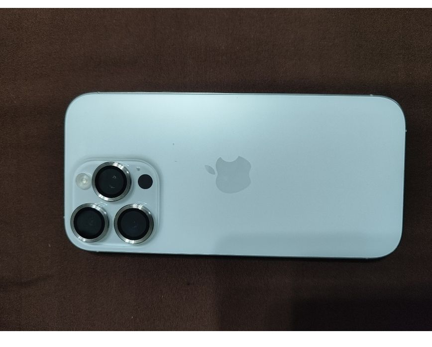 Продам срочно айфон 16