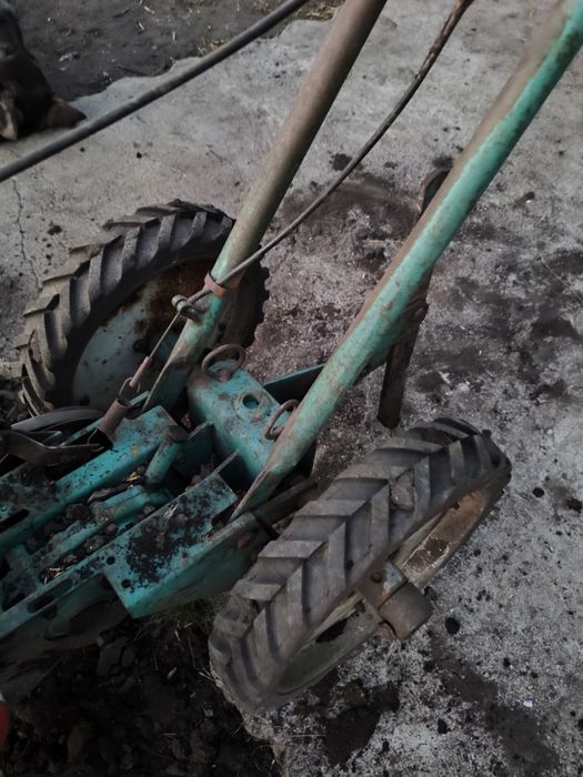 Продам мотоблок крот