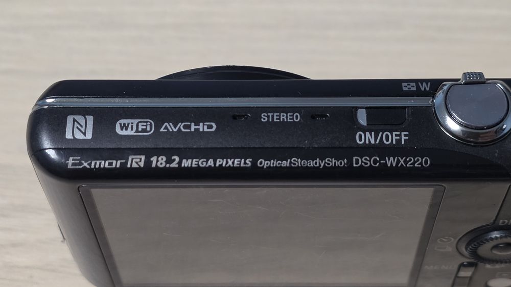 Sony Cyber-shot DSC-WX220 – 18.2 MP