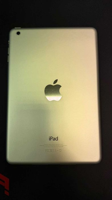 Apple iPad mini 16 GB Silver – A1432 - Impecabil!