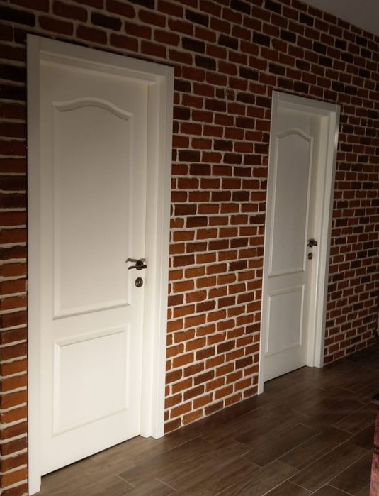 Montaj uși metalice, interioare și plinta