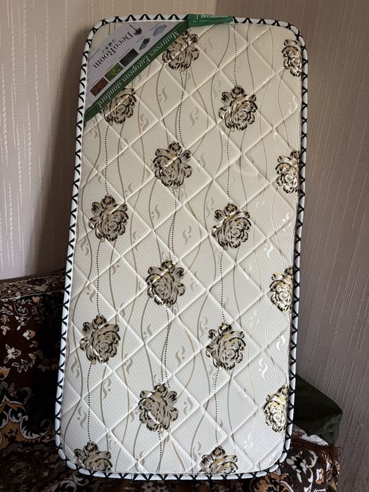 Кроватка Советская. Продается с матрасом.Матрас новый.