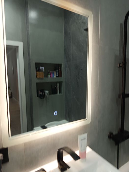 Продам зеркало для ванной