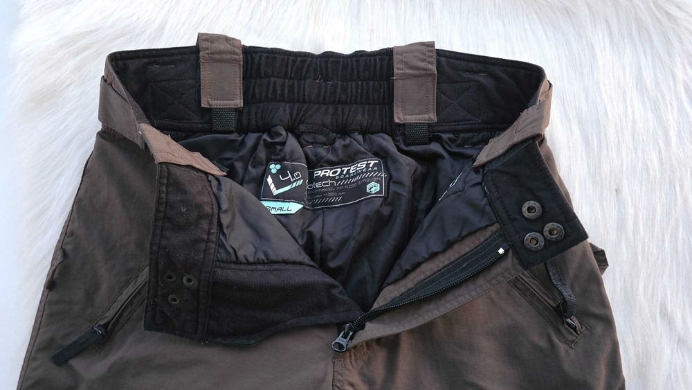 Дамски ски екип Gaastra и PROTEST 4000mm размер S-M