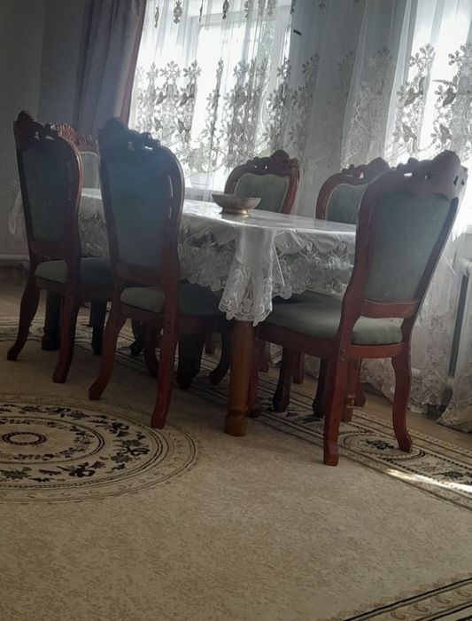 Гостиный стол, из дерево .