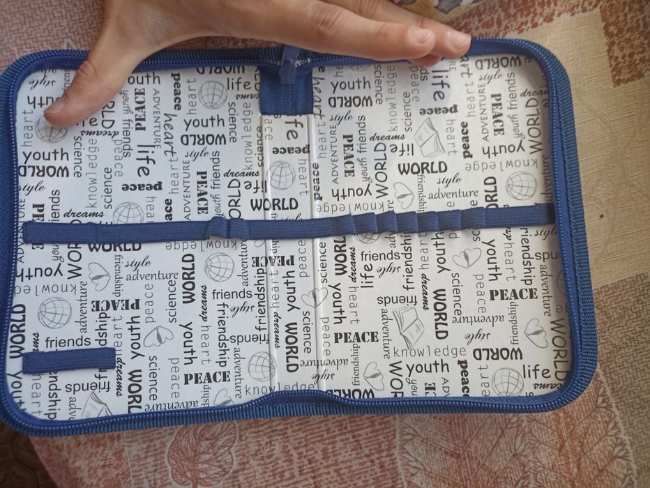 Пенал школьный новый