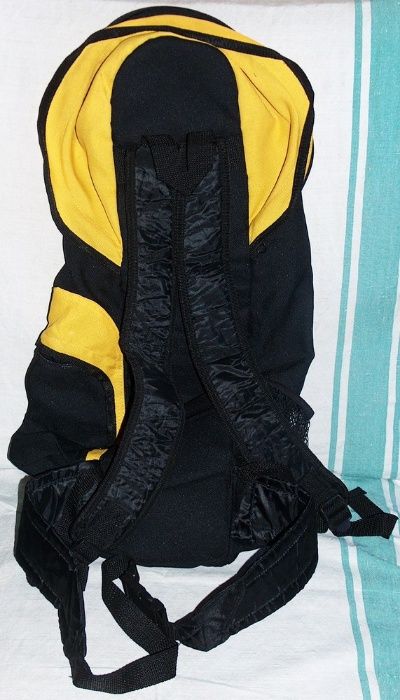 rucsacuri damă+bărbătesc, noi, nefolosite