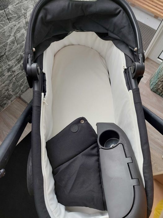 Бебешка количка Cybex Talos S Lux с черно шаси