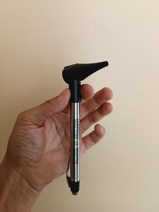 Отоскоп  медицинский портативный