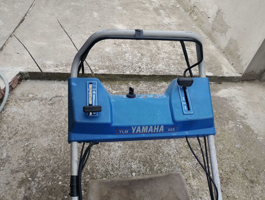 Самоходна косачка Yamaha YLM 553