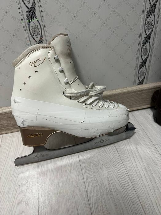 Фигурные ботинки Edea Chorus размер 245.