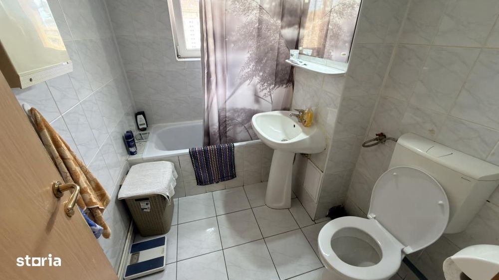Apartament 3 camere decomandate et. 3/4 Mihai Viteazul