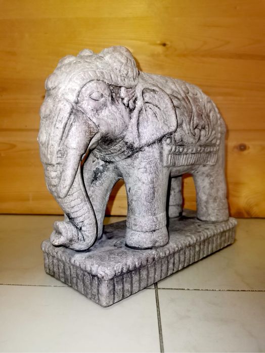 Слон фигура от керамика , декорация за къща градина офис !