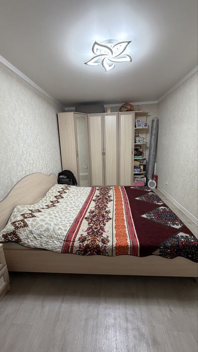 Продам спальный гарнитур