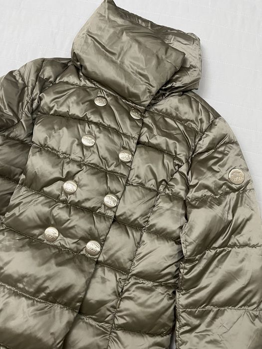 Женский ильянский пуховик