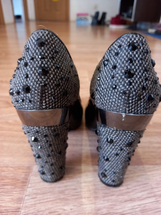 Туфли высокие черные