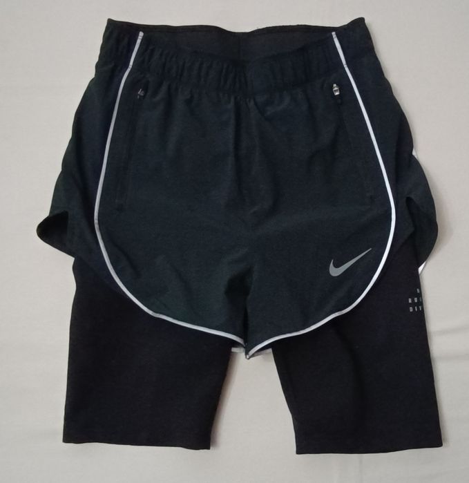 Nike DRI-FIT Run Division 2in1 Shorts гащета с клин 2в1 XS Найк шорти