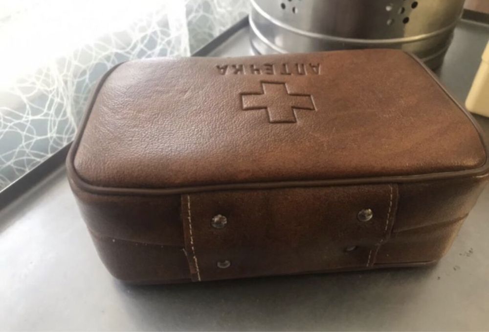 Аптечка автомобильная СССР ретро авто