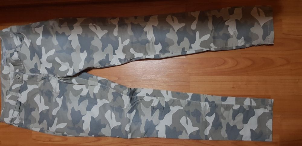 Pantaloni skinny dama