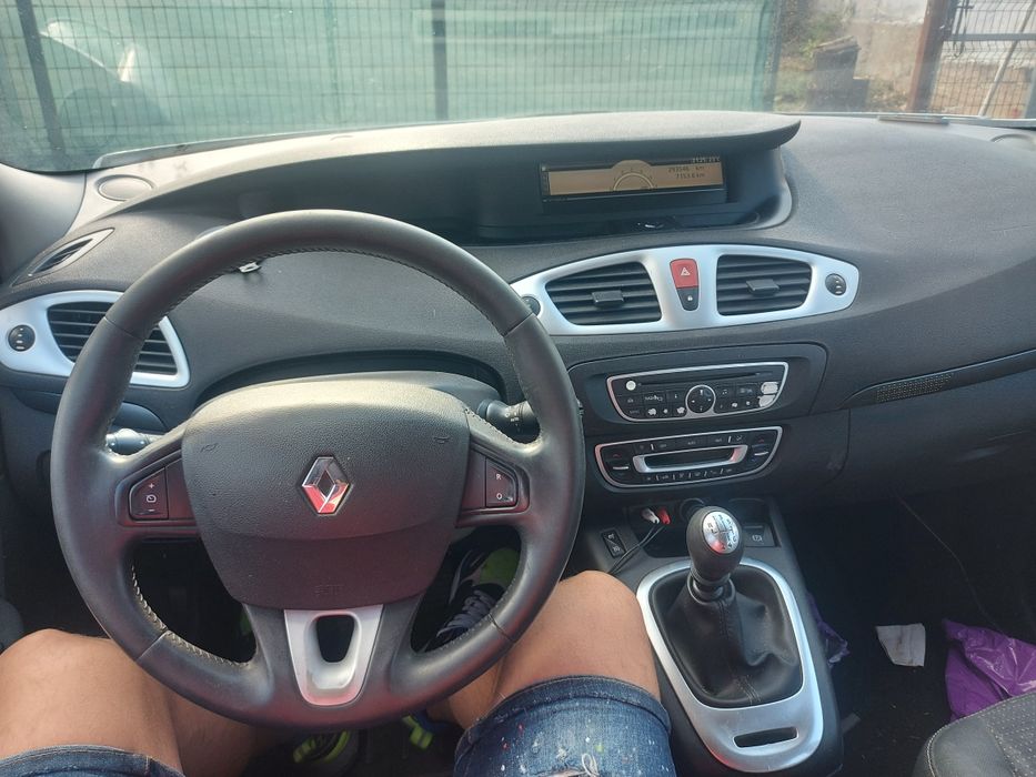 Рено Гранд Сценик 1.9 дци на части !!!