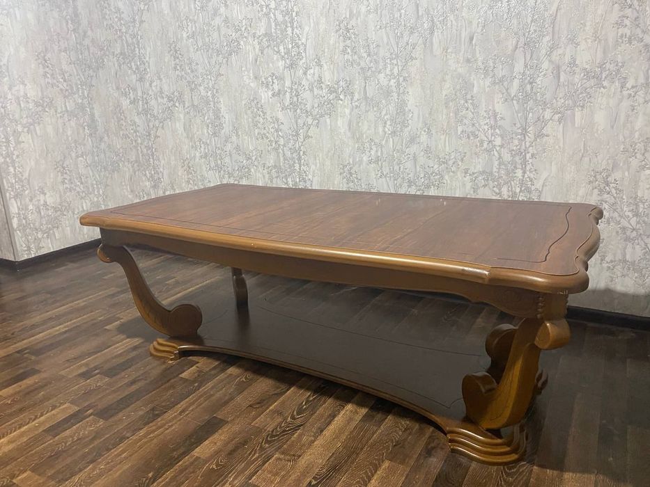 Стол новый из ореха