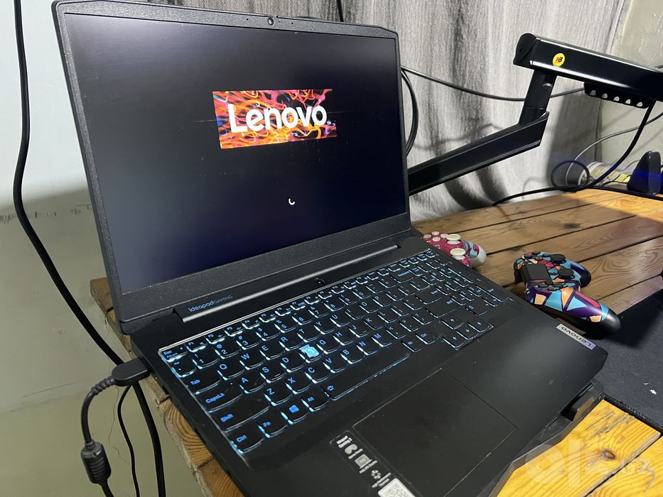 B/U notebook igravoy moshniy