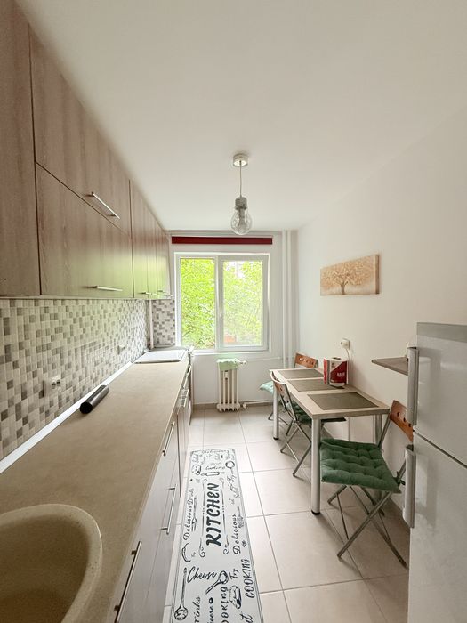 Apartament de inchiriat cu loc de parcare!