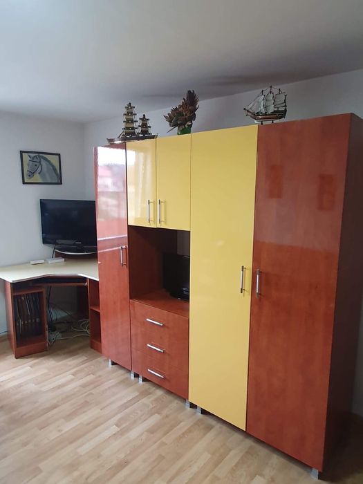 Mobilă de cameră din cu uși postforming+ birou