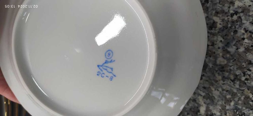 Продаю комплект из 24 тарелок. Новые. Городницкий фарфоровый завод