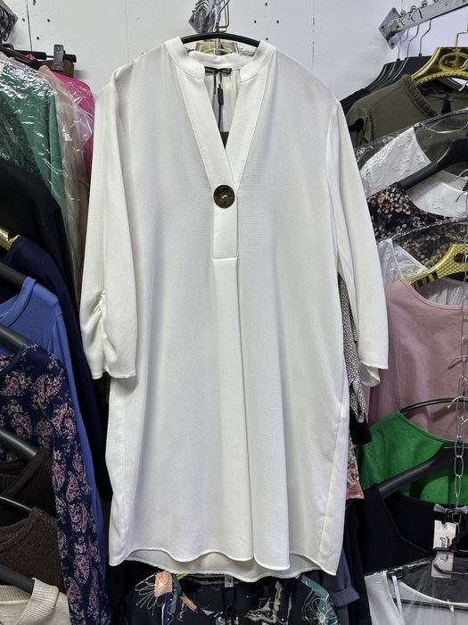 Туники разные белые цветные