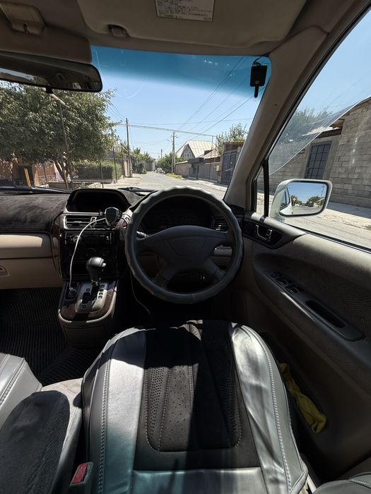 Mitsubiwi Машина1999