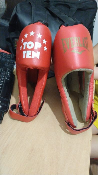 Продам шлемы для каратэ