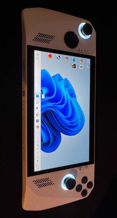 Consola portabila gaming ROG ALLY Z1 Extreme 16GB LPDDR5 + SSD upgrade