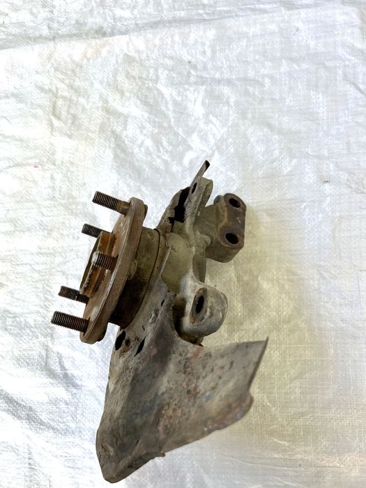 Цапфа со ступицей Lexus RX300 Лексус РХ300