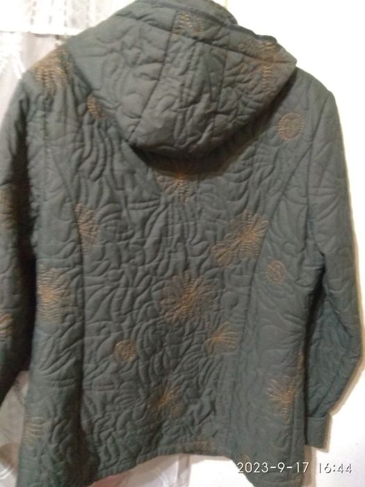 Куртка женская весенняя