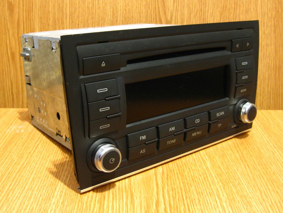Radio CD MP3 player Concert II Plus Seat Exeo Audi A4 casetofon