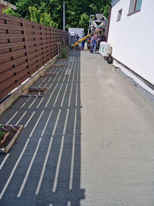 Constructii / Case / Garduri - Betonari