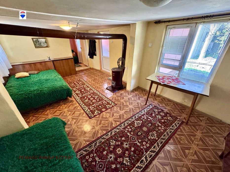 Къща с двор за продажба в гр. Две могили