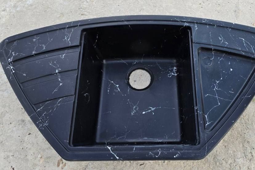 Тош раквеналар ва туваклар