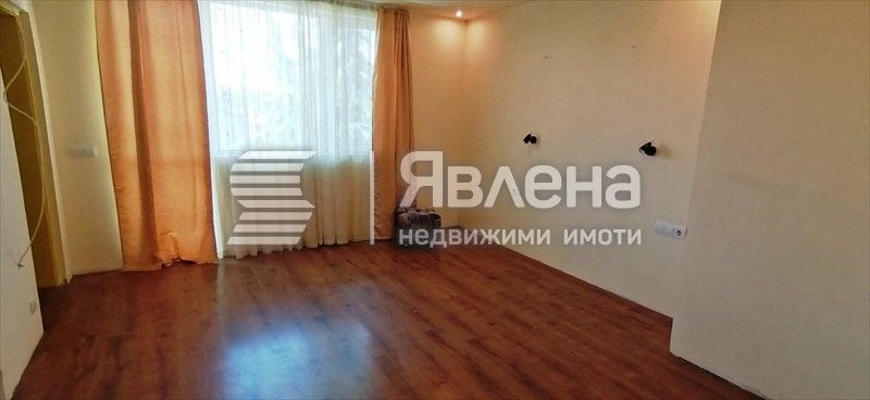 Продава се Етаж от къща в Чирпан - 200 кв.м за 563 €/кв.м - Снимка #6
