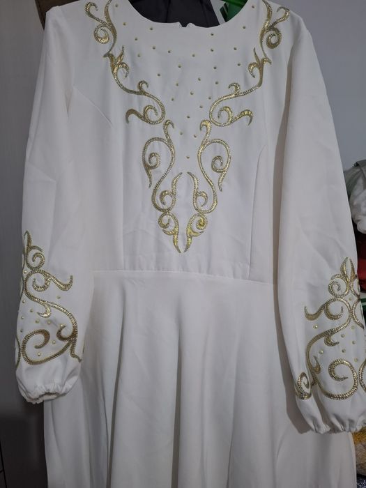 Платье женское белое