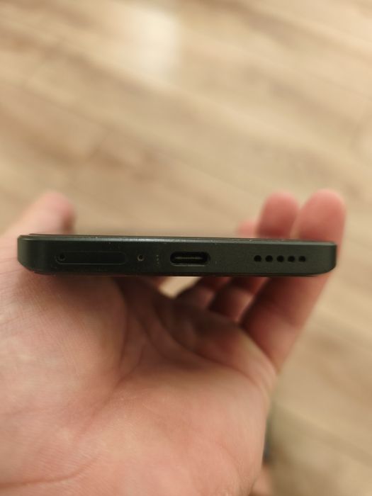 Продавам Xiaomi 13T
