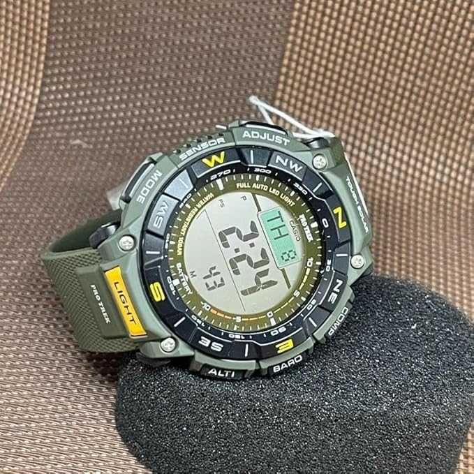 Продавам часовник Casio Pro Trek PRG-340-3ER зелен