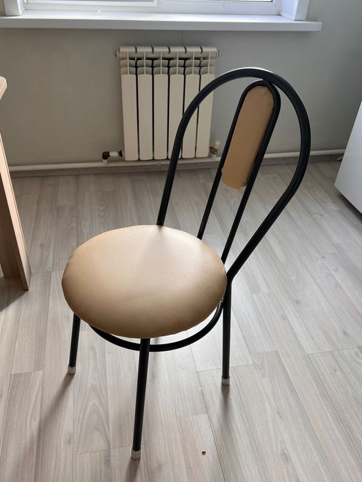 Продам кухонные стулья