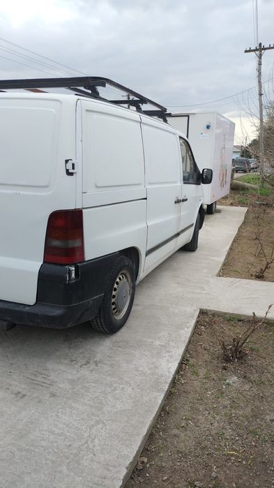 Se vinde Mercedes Vito