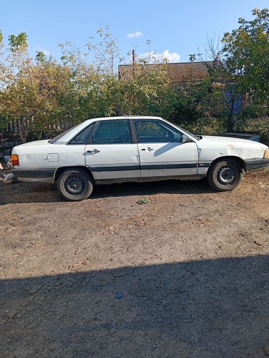 Срочно продам ауди 100 с3