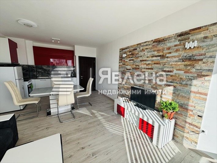 Дава се под наем Тристаен апартамент в Варна, Виница - 90 кв.м за 614 € - Снимка #1