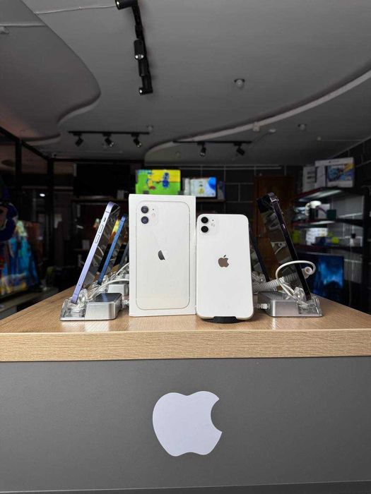 Телефон iPhone 11 128Gb / Айфон 11 128Гб