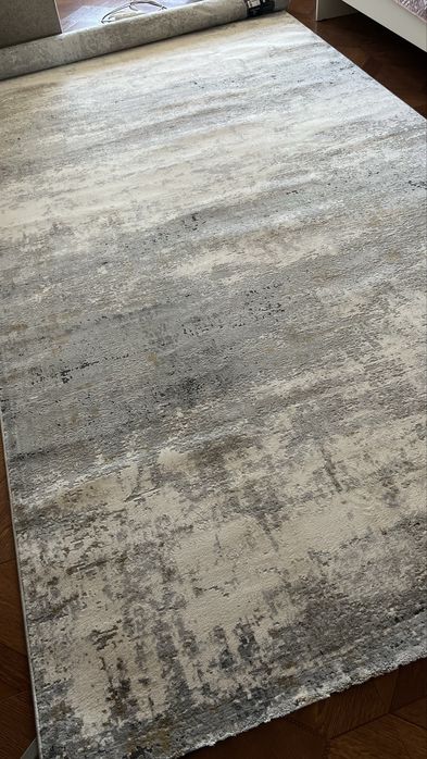 Продав ковер новый 2х4 Турция