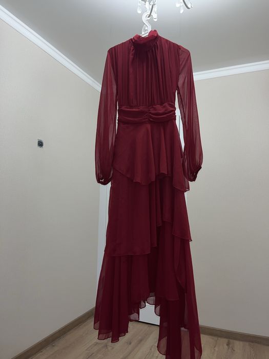 Платья на продажу